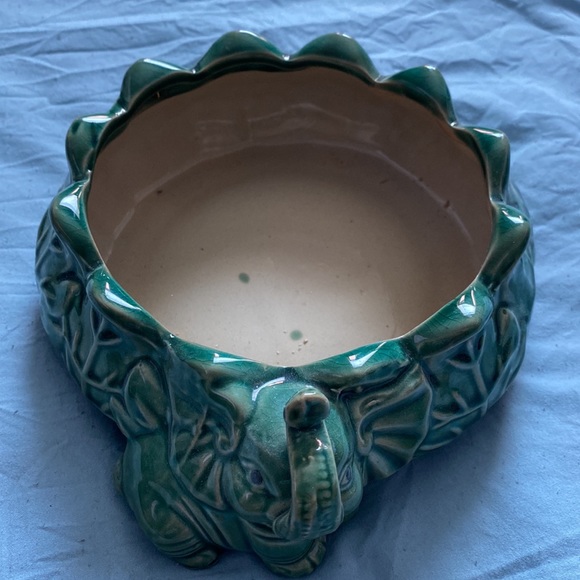 Planter - Picture 2 of 3